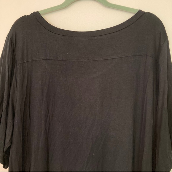 LuLaRoe Boyfriend Tee - Picture 2 of 3